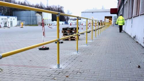 loading-dock-safety-railing2